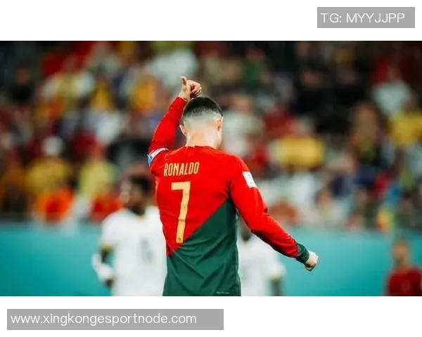 C罗传射助球队获胜社交媒体分享庆祝瞬间展现不懈努力与坚持