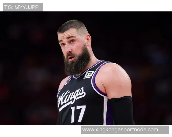 瓦兰表现出色展现首发实力但仍需担任约基奇替补角色 瓦兰表现出色展现首发实力但仍需担任约基奇替补角色